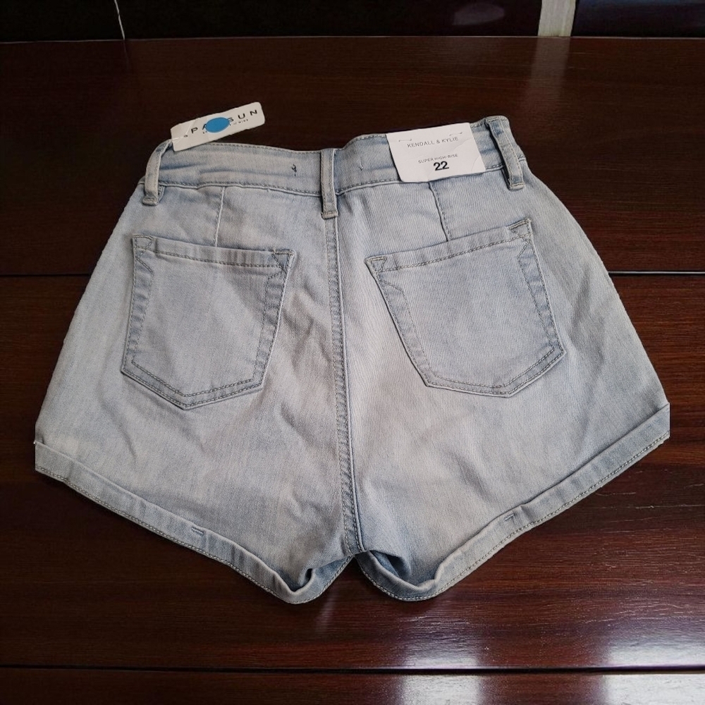 KENDALL & KYLIE - 22" Waist Women's Light Blue Denim Shorts - Picture 2 of 8